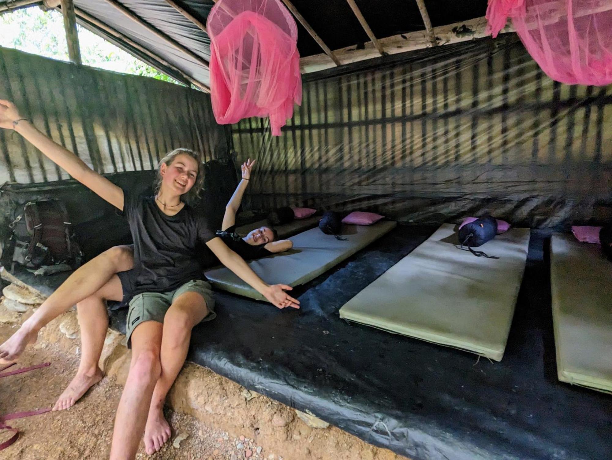 Thejungleguide - Lodges & Treks Bukit Lawang Exterior photo